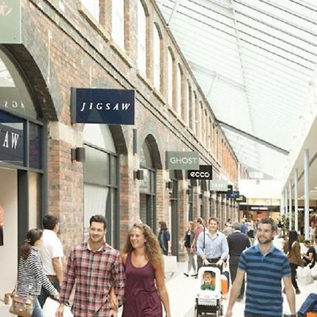 Swindon City Centre Duplex - Entercloud9Sa Εξωτερικό φωτογραφία